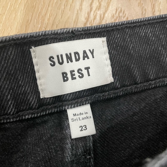 BLACK HIGH WAISTED SUNDAY BEST JEANS SIZE 23 - Picture 3 of 3
